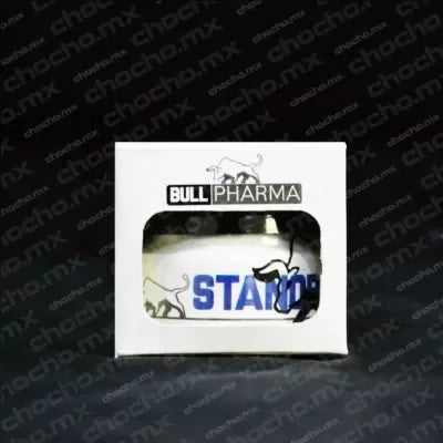 Frasco de suplemento Bull Pharma Stanobull para culturismo, en caja blanca con ventana frontal.