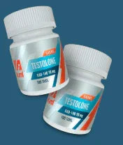 Frascos de suplemento Testolone para culturismo y fitness sobre fondo azul